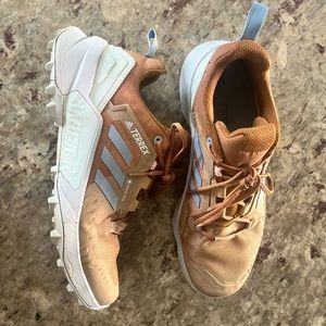 Terrex Swift R3 Hiking Shoe - Women’s size 7.5